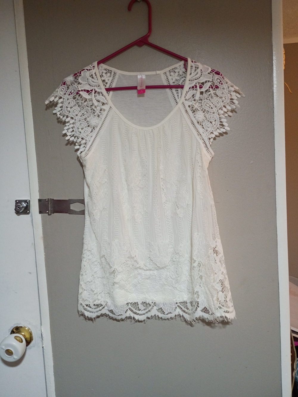 No Boundaries Ivory Lace Cap Sleeve Crochet Top